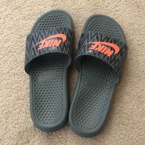 NIKE WOMEN’S BENASSI SLIDES SLIP ON SHOES